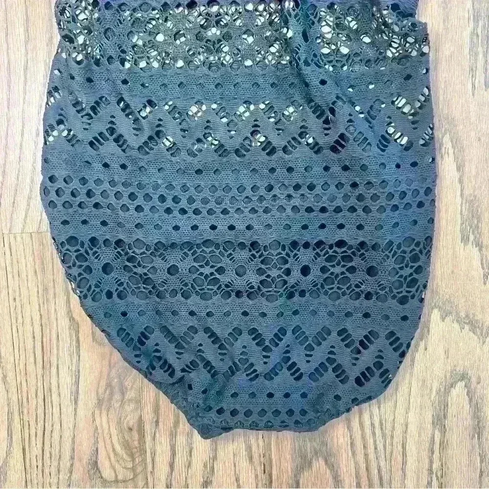 Robin Piccone Black Crochet Overlay One Piece with Button Detail Size 6 - Picture 7 of 13